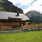 Weisse Wand Almen Chalé *