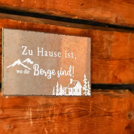 Weisse Wand Almen Chalet *