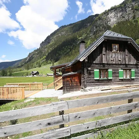 Weisse Wand Almen Chalet